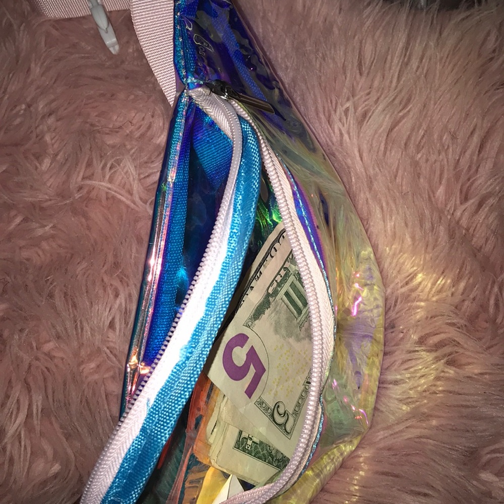 Colorful Fanny pack💗 - Picture 5 of 6